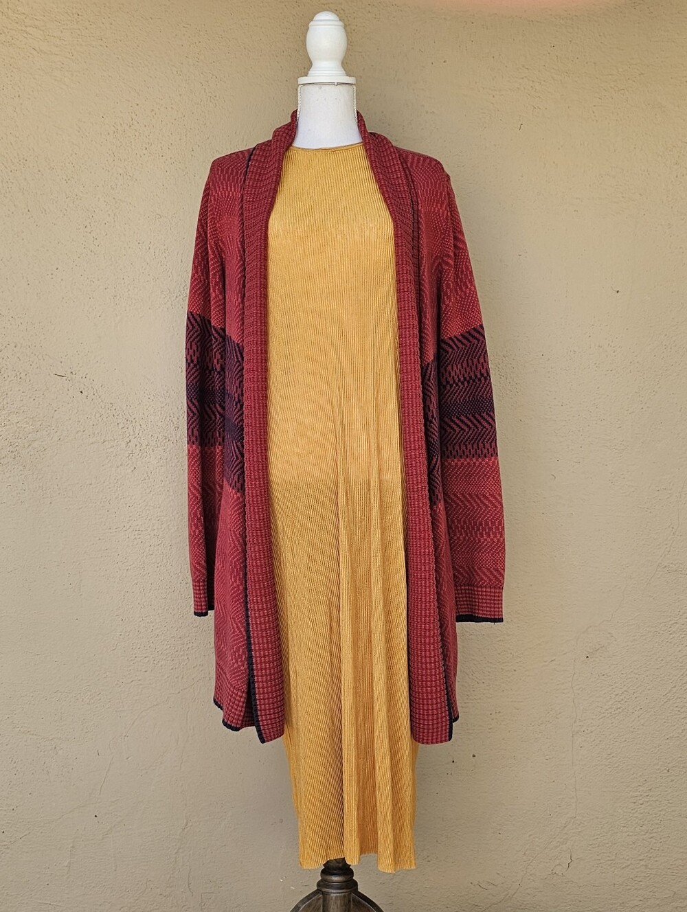 CAbi Red Open Front Cardigan W/ A Navy Herringbone Pattern Stripe Sz L